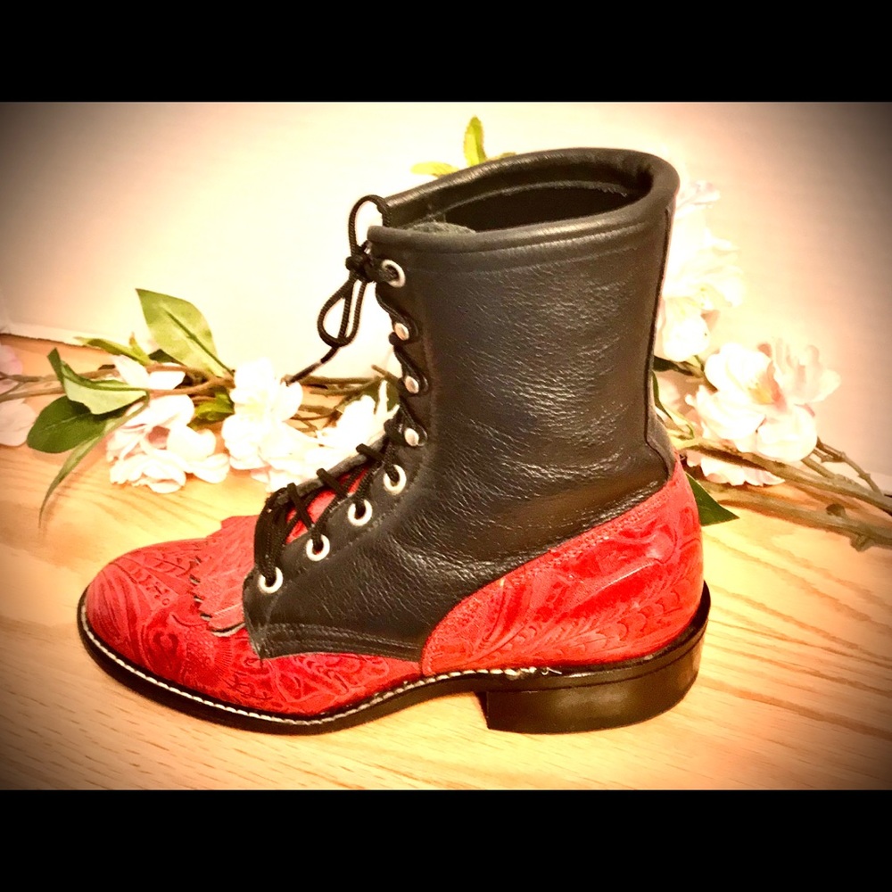 🔥”Authentic”🔥Laredo Kiltie Booties 👢 - Picture 3 of 8